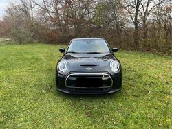 Schwarz Gebraucht 2022 Mini Cooper SE Kleinwagen | 17.900 € (Fairer Preis)