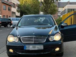 Schwarz Gebraucht 2004 Mercedes C200 Limousine | 2.200 € (Guter Preis)