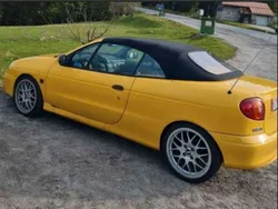 Gelb Gebraucht 2000 Renault Mégane Cabriolet Cabrio | 2.900 € (Etwas zu teuer)