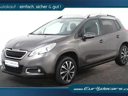 Grau Gebraucht 2016 Peugeot 2008 Allure SUV | 9.600 € (Fairer Preis)