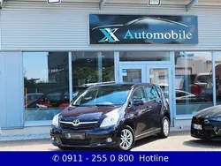 Violett Gebraucht 2011 Toyota Verso Edition Van / Kleinbus | 5.999 € (Fairer Preis)