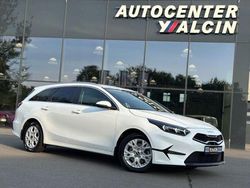 Weiß Gebraucht 2024 Kia Ceed Sportswagon Vision Kombi | 22.290 € (Guter Preis)