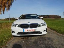 Weiß Gebraucht 2022 BMW 320 Kombi | 20.500 € (Fairer Preis)