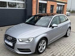 Silber Gebraucht 2015 Audi A3 Sportback Ambition Kleinwagen | 12.999 € (Fairer Preis)