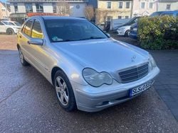 Silber Gebraucht 2003 Mercedes C220 Classic Limousine | 2.499 € (Teuer)