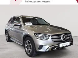 Mojavesilber metallic Gebraucht 2022 Mercedes GLC200 SUV | 29.989 € (Superpreis)