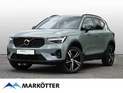 Gruen Gebraucht 2024 Volvo XC40 Plus SUV | 38.480 € (Fairer Preis)