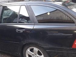 Schwarz Gebraucht 2003 Mercedes C180 Elegance Kombi | 950 € (Guter Preis)