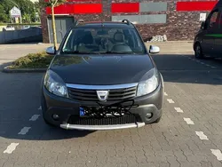 Grau Gebraucht 2011 Dacia Sandero Stepway Kleinwagen | 4.000 €