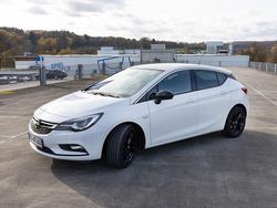 Weiß Gebraucht 2019 Opel Astra Dynamic Limousine | 10.590 € (Guter Preis)