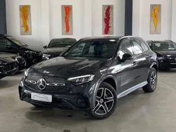 Grau Gebraucht 2023 Mercedes GLC300e AMG SUV | 55.900 € (Fairer Preis)