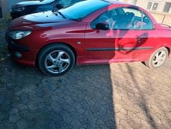 Rot Gebraucht 2003 Peugeot 206 CC Cabrio | 999 € (Superpreis)