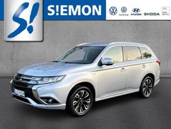 M) (silber Gebraucht 2017 Mitsubishi Outlander P-HEV SUV | 13.580 € (Etwas zu teuer)