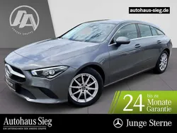 Mountaingrau Gebraucht 2022 Mercedes CLA200 Kombi | 26.924 € (Fairer Preis)