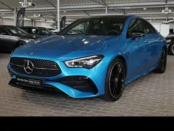 Metalliclack hyperblau Gebraucht 2024 Mercedes CLA200 AMG Coupé | 39.490 € (Etwas zu teuer)