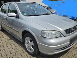 Grau Gebraucht 2000 Opel Astra Elegance Limousine | 1.600 € (Fairer Preis)