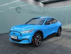 Blau Gebraucht 2023 Ford Mustang Mach-E Premium SUV | 35.780 € (Superpreis)