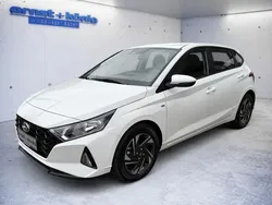 Weiß Gebraucht 2023 Hyundai i20 Select Kleinwagen | 19.570 € (Fairer Preis)