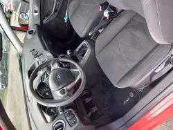 Rot Gebraucht 2013 Ford Fiesta Kleinwagen | 3.000 € (Fairer Preis)