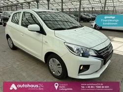 Weiß Gebraucht 2023 Mitsubishi Space Star Select Limousine | 10.220 € (Fairer Preis)