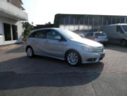 Silber Gebraucht 2012 Mercedes B180 Van / Kleinbus | 4.090 € (Teuer)