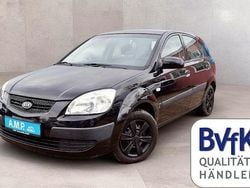 Schwarz Gebraucht 2009 Kia Rio Limousine | 2.490 € (Fairer Preis)