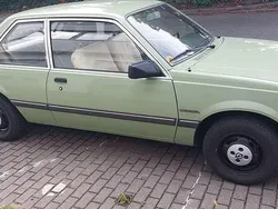 Grün Gebraucht 1982 Opel Ascona Limousine | 3.990 €