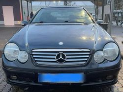 Blau Gebraucht 2002 Mercedes 180 Limousine | 1.600 €