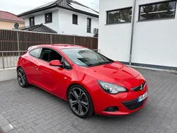 Rot Gebraucht 2013 Opel Astra GTC Limousine | 7.300 € (Fairer Preis)