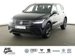 Schwarz Gebraucht 2022 VW Tiguan Allspace Life SUV | 38.990 € (Teuer)