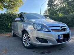 Silber Gebraucht 2013 Opel Zafira Family Van / Kleinbus | 5.500 € (Fairer Preis)