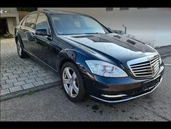 Blau Gebraucht 2010 Mercedes 320 Limousine | 17.000 €