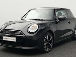 Schwarz Gebraucht 2024 Mini Cooper Classic Kleinwagen | 27.564 € (Etwas zu teuer)