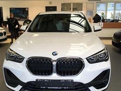 Weiß Gebraucht 2021 BMW X1 Advantage SUV | 33.900 €