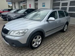 Silber Gebraucht 2012 Skoda Octavia Scout 4x4 Kombi | 7.488 € (Fairer Preis)