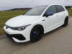 Pure white Gebraucht 2024 VW Golf VIII R Limousine | 49.890 € (Etwas zu teuer)