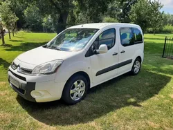 Weiß Gebraucht 2013 Citroën Berlingo Tendance Van / Kleinbus | 5.700 € (Guter Preis)
