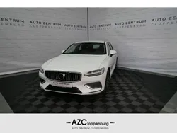 Weiß Gebraucht 2021 Volvo V60 Inscription Kombi | 25.950 € (Fairer Preis)