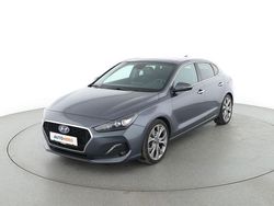 Grau Gebraucht 2018 Hyundai i30 Premium Limousine | 16.390 € (Etwas zu teuer)
