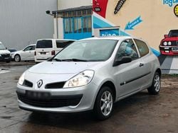 Silber Gebraucht 2007 Renault Clio III Kleinwagen | 2.790 € (Fairer Preis)
