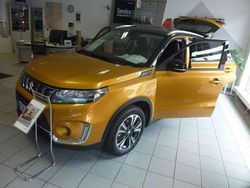 Gelb Gebraucht 2023 Suzuki Vitara Comfort+ SUV | 27.600 € (Teuer)