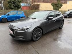 Grau Gebraucht 2017 Mazda 3 Exclusive-Line Limousine | 11.900 € (Fairer Preis)