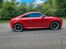 Rot Gebraucht 2015 Audi TT Ambiente Coupé | 21.500 € (Guter Preis)