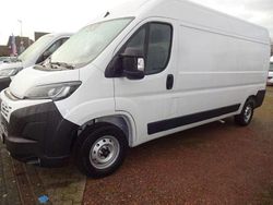 Weiss Gebraucht 2024 Fiat Ducato Van | 37.900 € (Teuer)