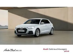 Weiß (gletscherweiß metallic) Gebraucht 2025 Audi A1 Sportback Advanced Plus Kleinwagen | 22.640 € (Guter Preis)
