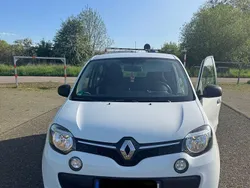 Weiß Gebraucht 2016 Renault Twingo Life Kleinwagen | 5.600 € (Fairer Preis)