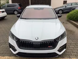 Moonweiss metallic Neu 2024 Skoda Octavia RS Kombi | 40.600 € (Fairer Preis)