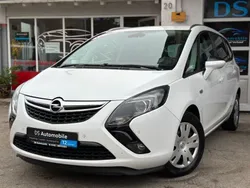 Weiß Gebraucht 2015 Opel Zafira Tourer Style Van / Kleinbus | 9.790 € (Fairer Preis)