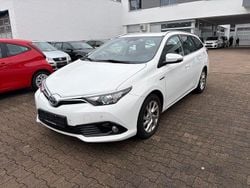 Weiß Gebraucht 2018 Toyota Auris Touring Sports Comfort Kombi | 12.995 € (Guter Preis)