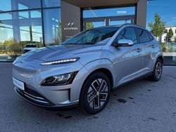 Shimmering silver / met Gebraucht 2024 Hyundai Kona SUV | 29.990 € (Teuer)